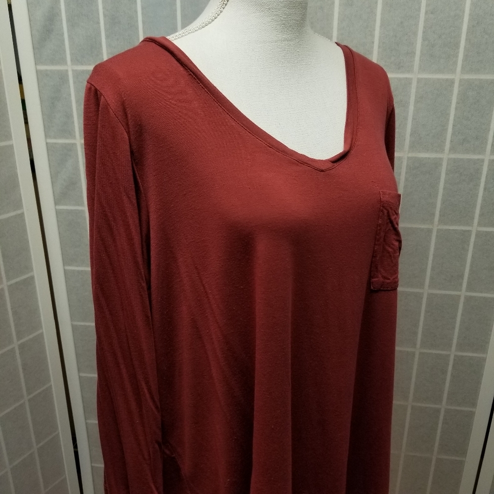 Super soft scoopneck stretchy pocket long sleeve T